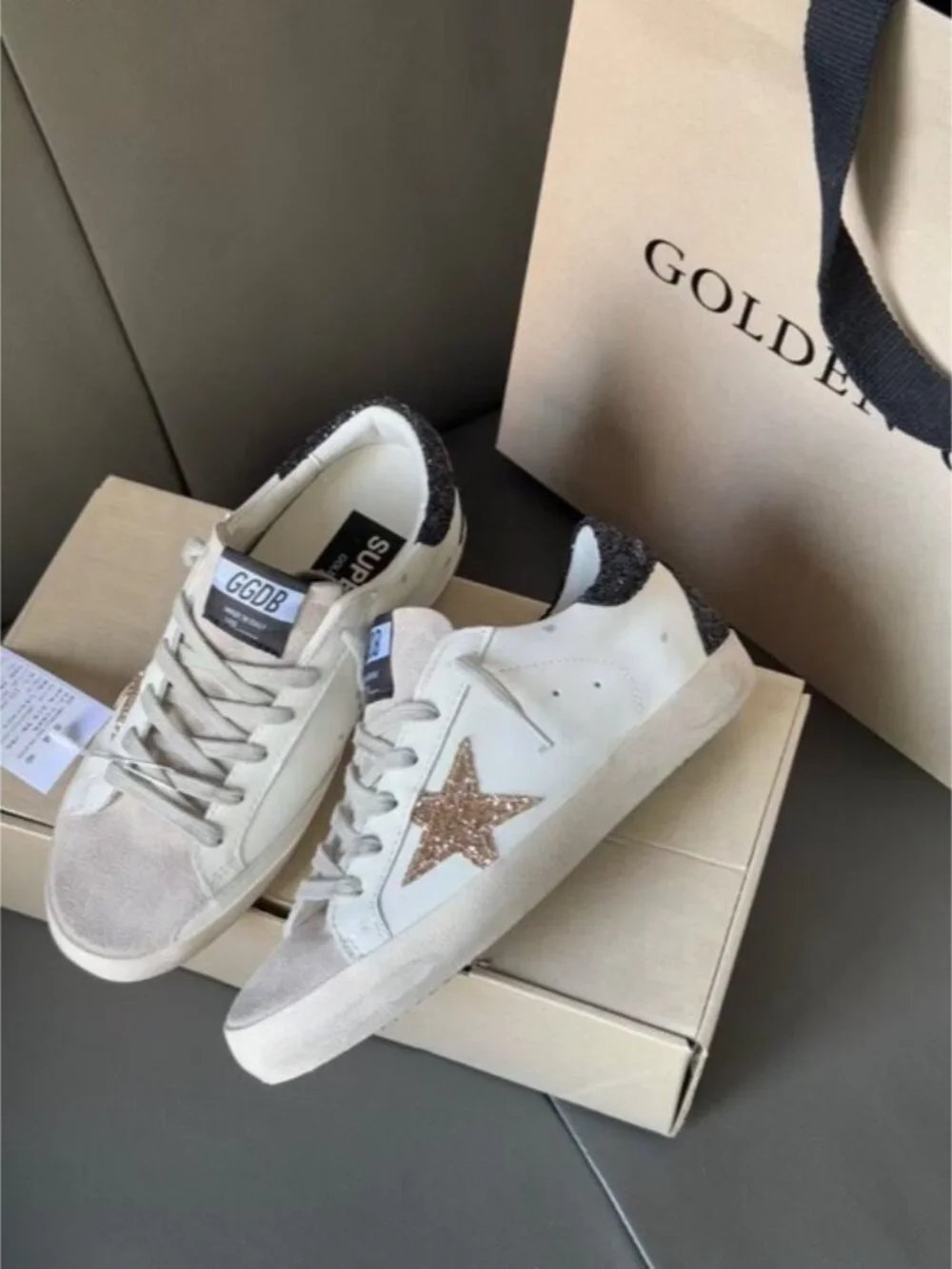 Golden Goose White Leather Superstar Sneakers with Gold Star - Picture 4 of 4